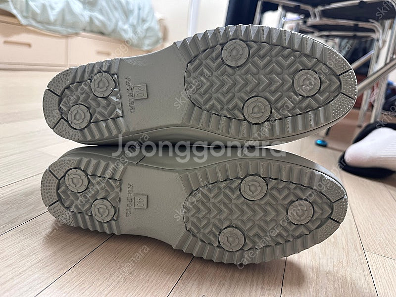 [가격내림] 시티브리즈X마크모크 미디 레인부츠 라이트 그린 40사이즈--6