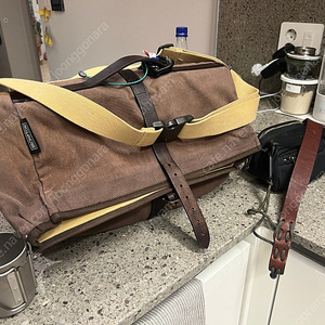 브롬톤 왁스드 캔버스 백 _ 클래식