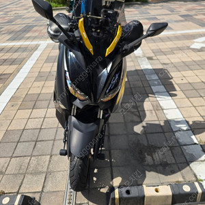 xmax300