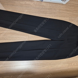 럭키슈에뜨 팬츠