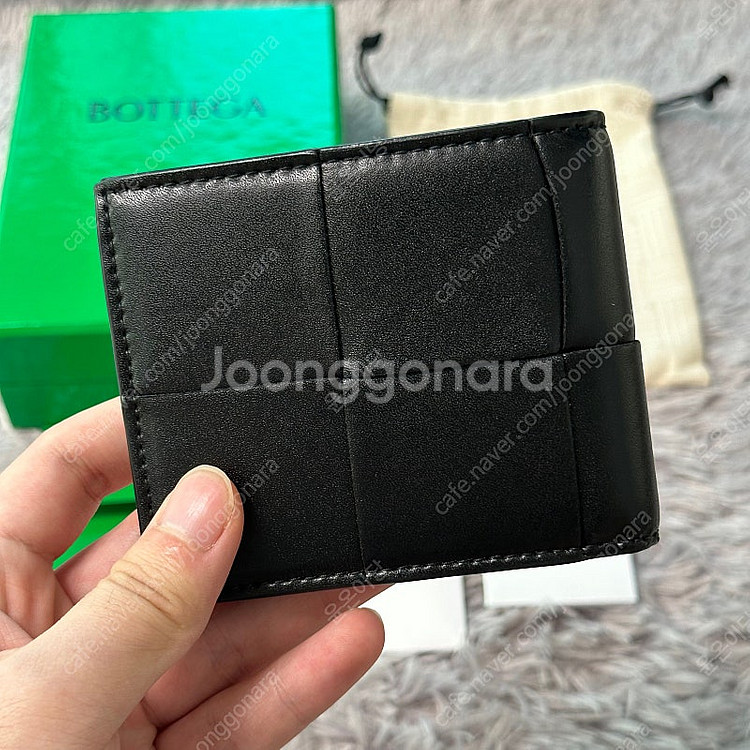 [풀구성] 보테가베네타 맥시 플랩 반지갑 블랙--1