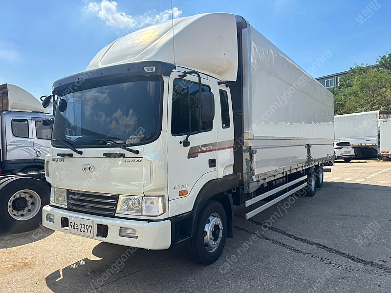 메가트럭 4.5톤 후축윙 리프트 차량입니다 이미지