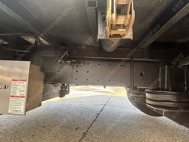 메가트럭 4.5톤 후축윙 리프트 차량입니다 이미지