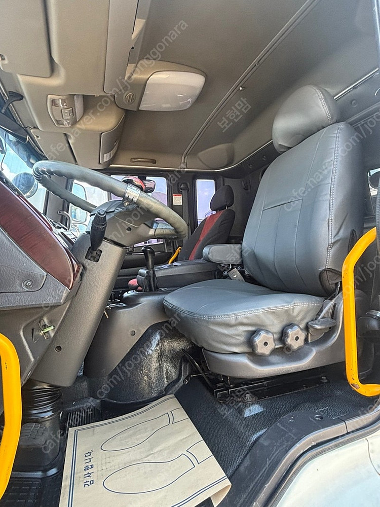 메가트럭 4.5톤 후축윙 리프트 차량입니다 이미지