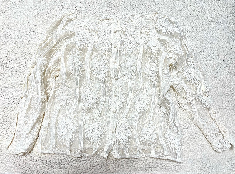 로맨틱 레이스 아이보리 오픈숄더블라우스 이미지