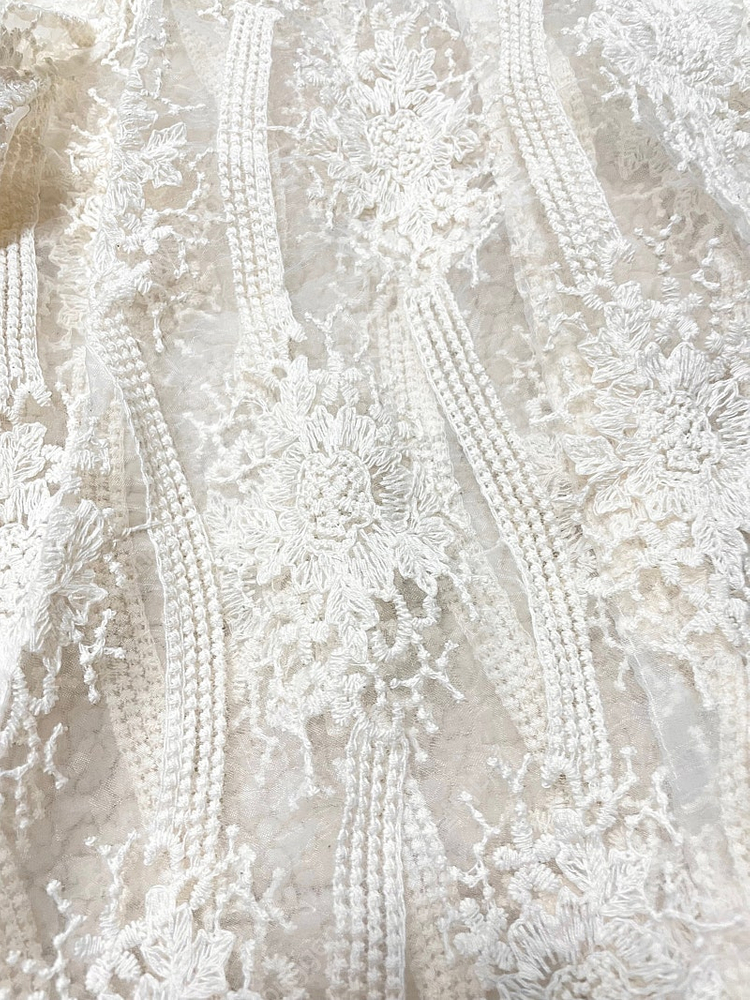 로맨틱 레이스 아이보리 오픈숄더블라우스 이미지