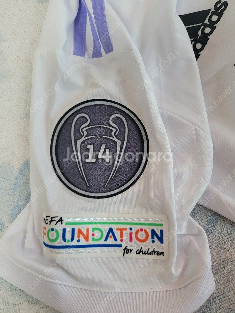 22-23 레알마드리드 홈 유니폼 벤제마 챔스 풀패치 판매합니다--2