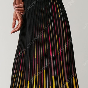 [L] COS 코스 니트 인타르시아 스트라이프 플리티드 플리츠 스커트