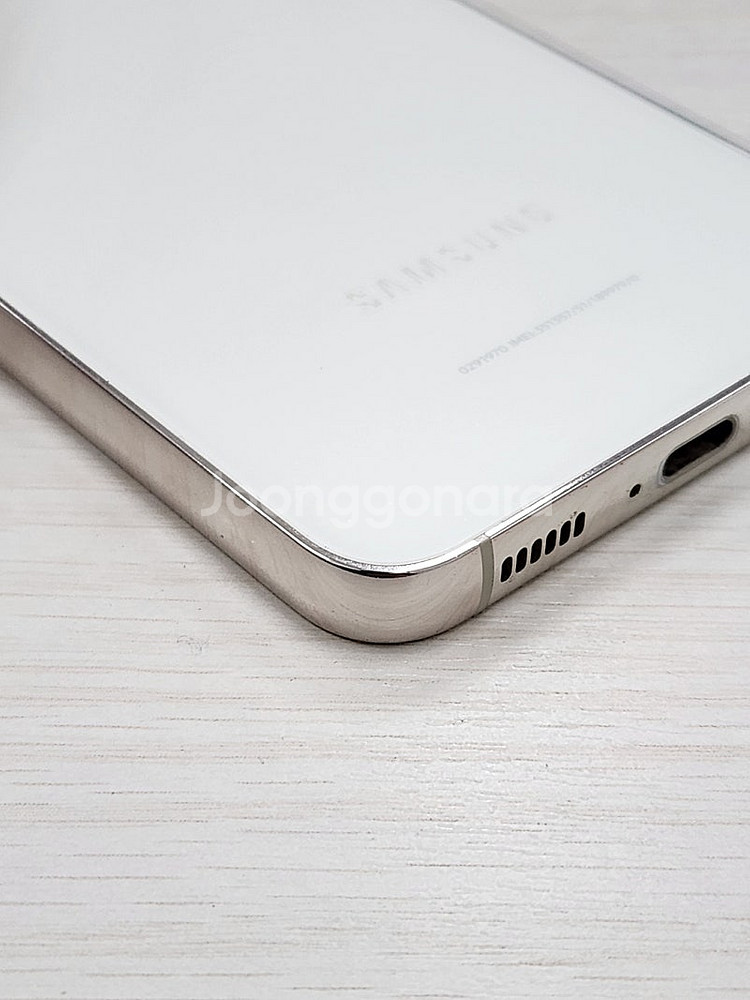 갤럭시 S23 크림색상 256용량 상태좋은 무잔상 미파손 단말기 37만 판매합니다--5