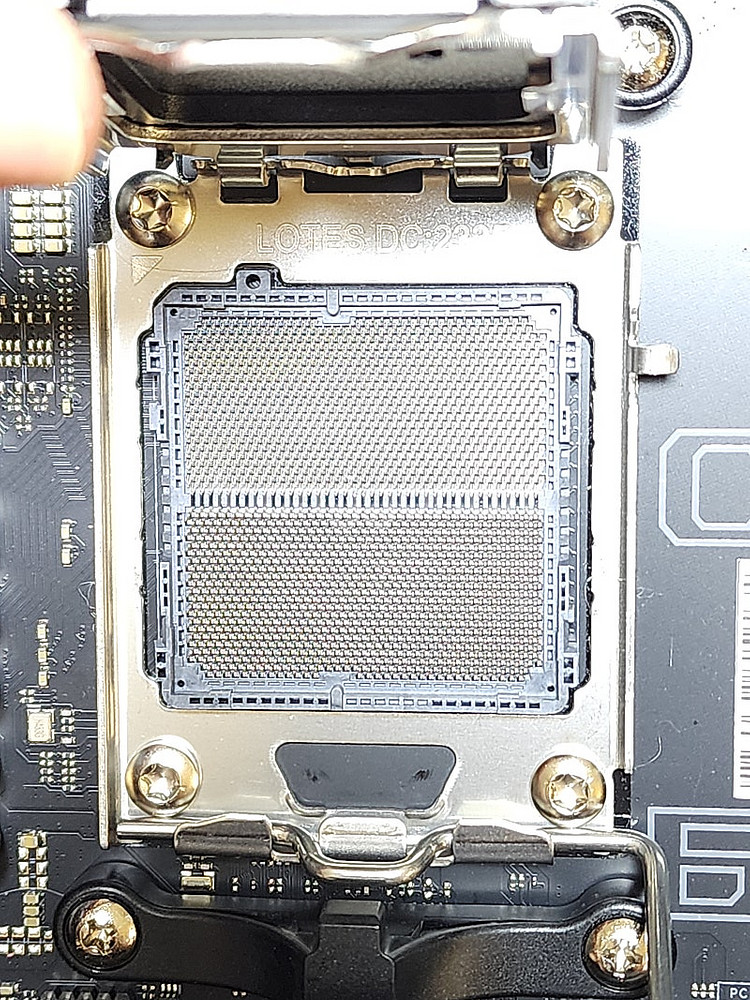ASUS ROG STRIX B650E-E 게이밍와이파이--0