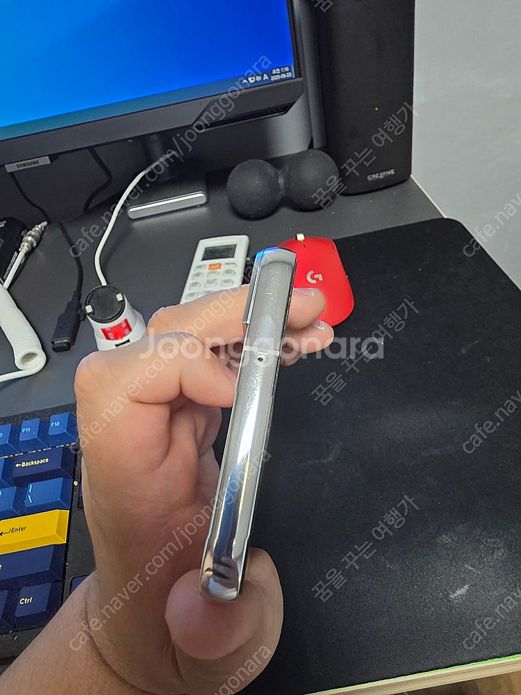 갤럭시 S22 플러스 화이트 256GB 팝니다.--3