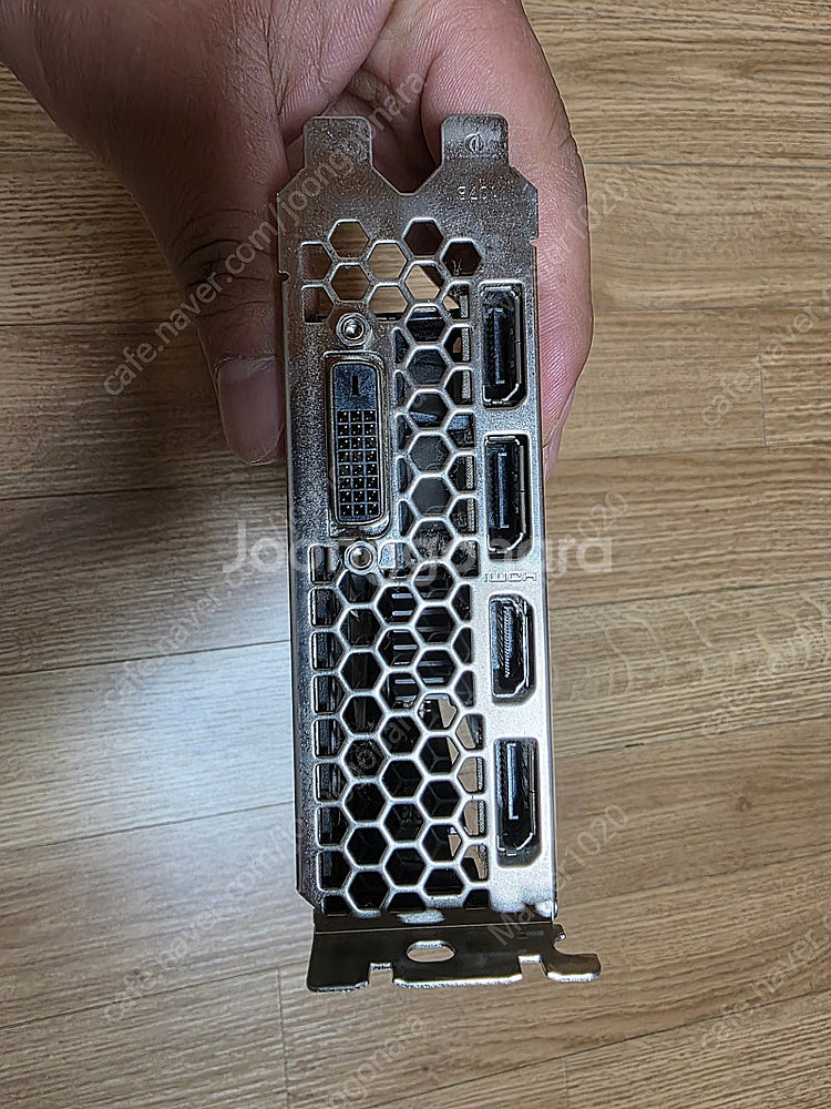 이엠텍 1060 6gb 그래픽카드 [택포]--4