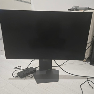 LG 울트라기어 32GS95UV 4K OLED 240hz 모니터 팝니다