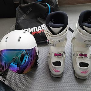 청소년용 스키부츠 240-245와 고글일체형 바이저헬멧 일괄
