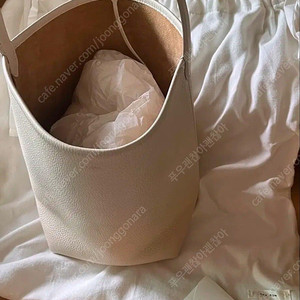 더로우 파크백 미듐 아이보리