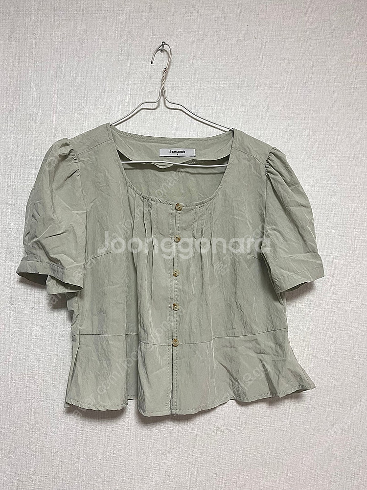 에잇세컨즈 연두 반팔 블라우스 35,000원--0