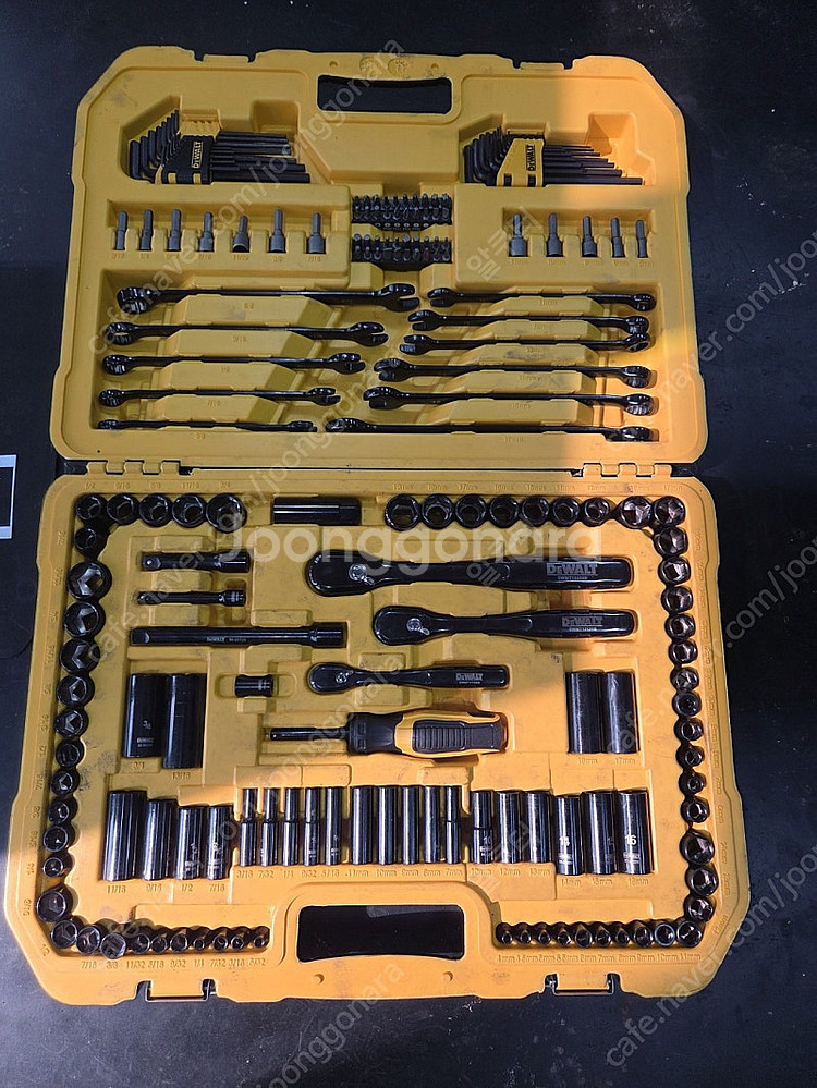 디월트 수공구 세트184pc 판매합니다--1