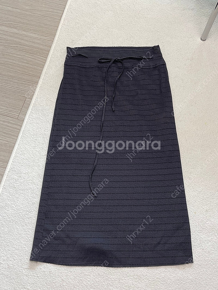 (새옷) 에이치엠 플리츠 블라우스 스커트 셋업--8
