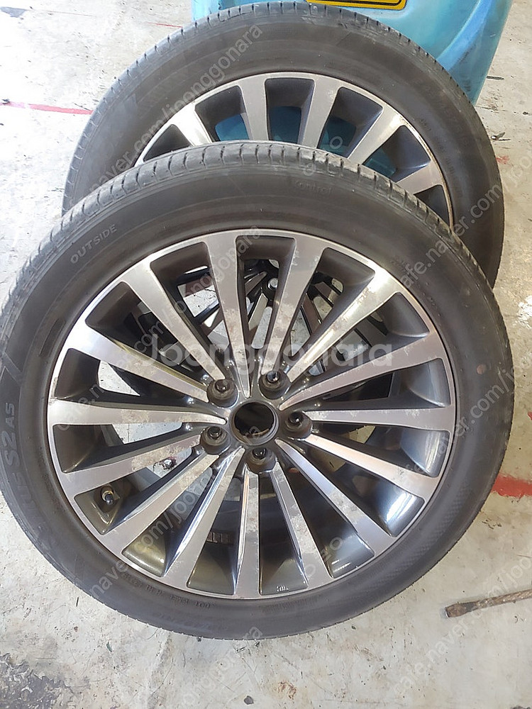 18인치휠타이어판매--0