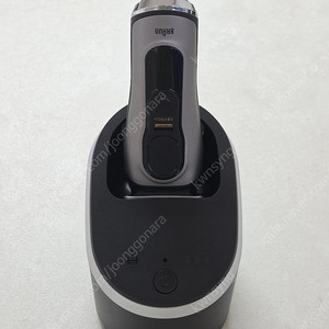 브라운 시리즈9 Pro Plus 9565cc 그라파이트 전기면도기 팝니다.