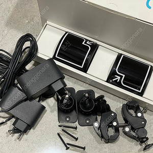 HTC 바이브 베이스스테이션 2.0 2개 판매합니다