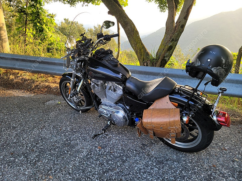 2020 할리데이비슨 883슈퍼로우 이미지