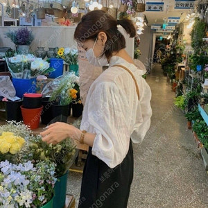 유메르 린넨 에스닉 블라우스