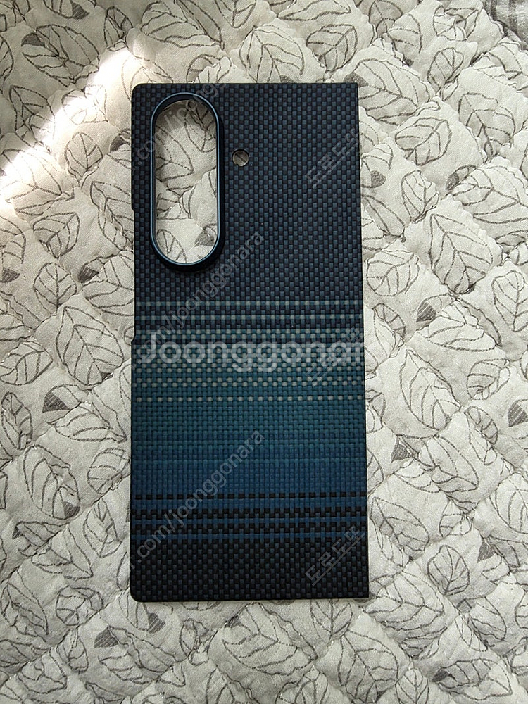 폴드7 피타카 아라미드 문라이즈 판매합니다.--0