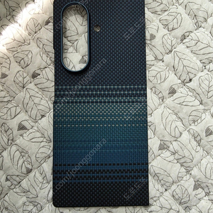 폴드7 피타카 아라미드 문라이즈 판매합니다.