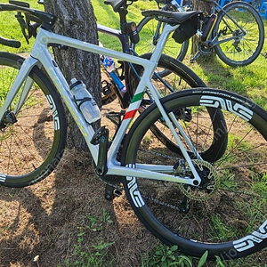 콜나고 v3rs 아트데코 프로즌화이트 50s