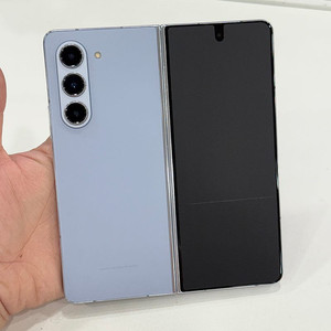 갤럭시Z폴드5 (F946) 512GB 무잔상 미파손 공기계 60만원에 판매합니다-!