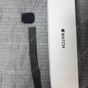 애플워치6 티타늄 44mm 스페이스블랙 팝니다.