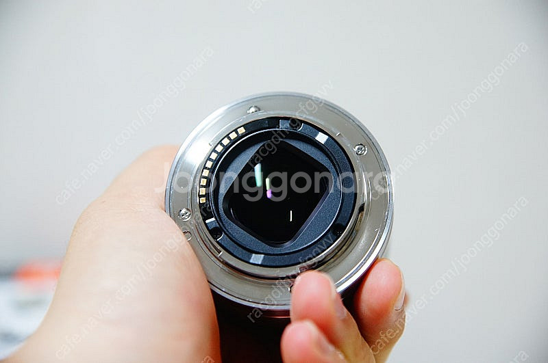 소니 SEL 50mm f1.8 실버 여친렌즈팝니다.---4