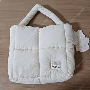 [새상품] Merci 메르시 퀼팅 토트백 아이보리