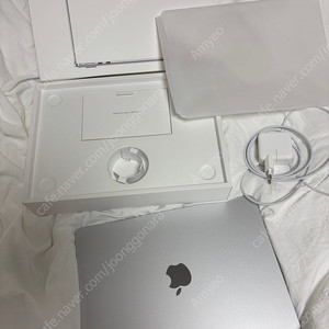 (급처) 맥북 에어13 M2 , 16GB/512GB (실버, 사이클 7, 새제품급,풀박, 보증 2026.05)