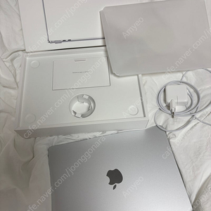 (급처) 맥북 에어13 M2 , 16GB/512GB (실버, 사이클 7, 새제품급,풀박, 보증 2026.05)