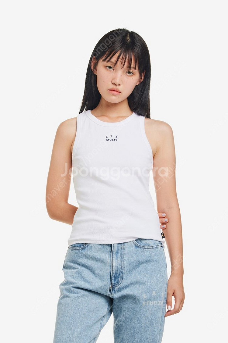 아이앱 스튜디오 슬리브리스 탑 화이트 네이비 OS사이즈 팝니다.--2