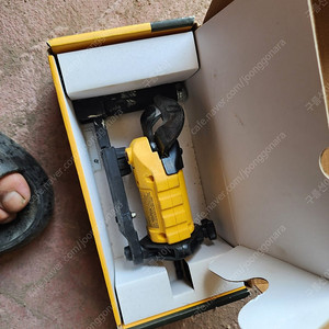 디월트 전동 철판가위