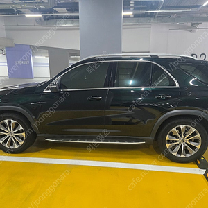 Gle300d w167 정품 사이드스탭(운전석) 판매합니다. 이미지