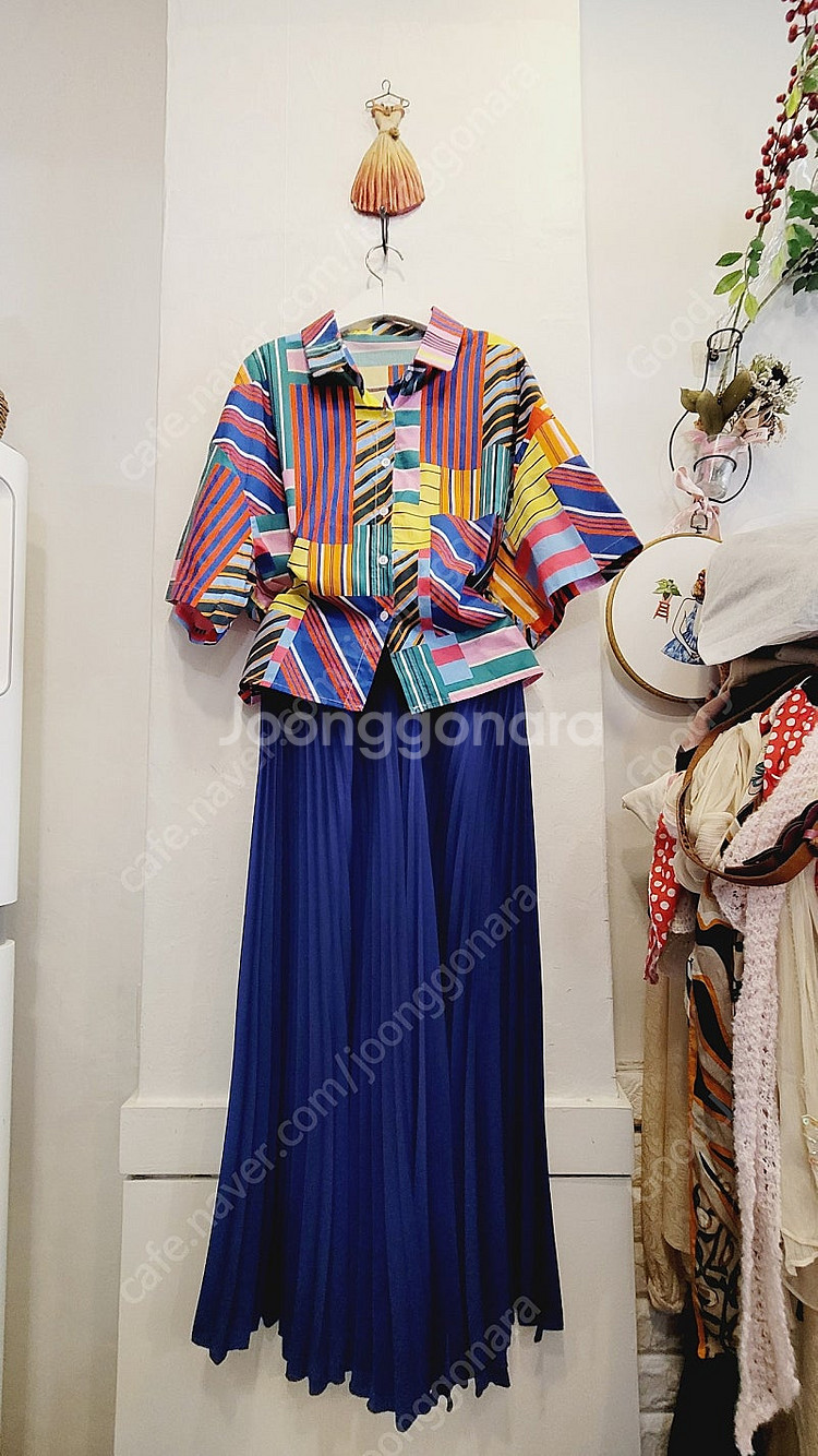 컬러 체크 루즈핏셔츠. 2. 플리츠 와이드 치마바지--0