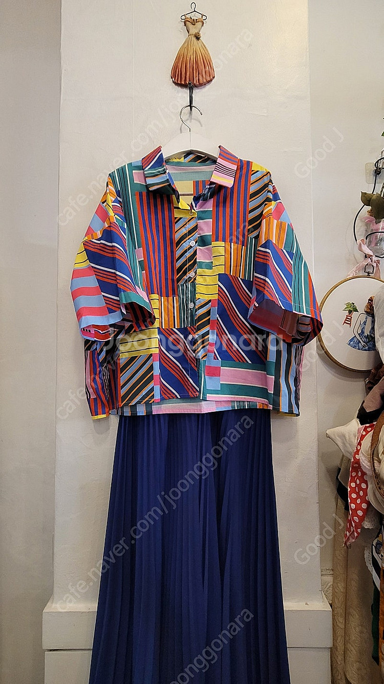 컬러 체크 루즈핏셔츠. 2. 플리츠 와이드 치마바지--1