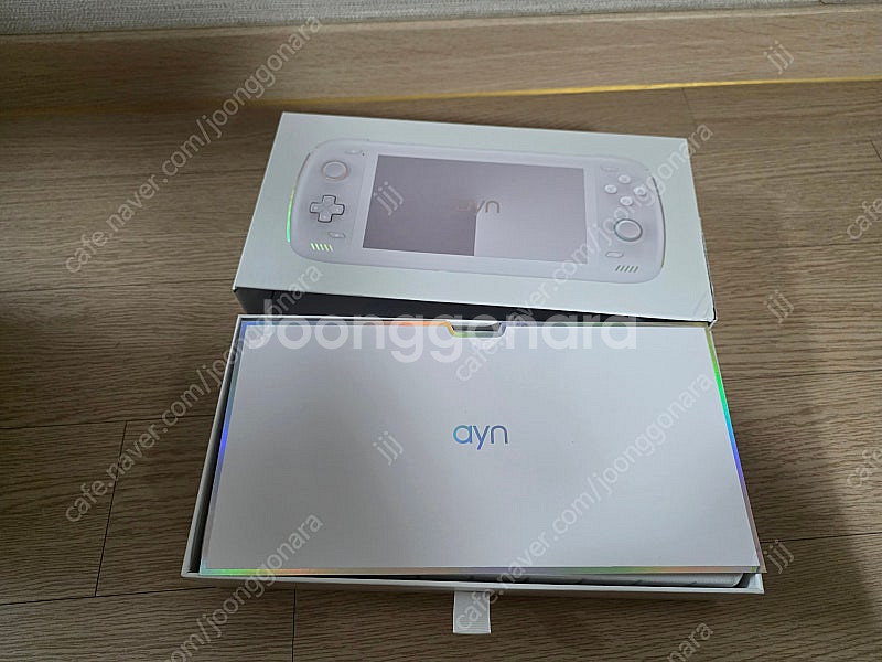 AYN 오딘2프로 12+256 레인보우색상 팝니다--1