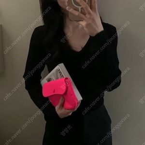 봉긋지갑프라다 네온핑크. 주말만 이가격