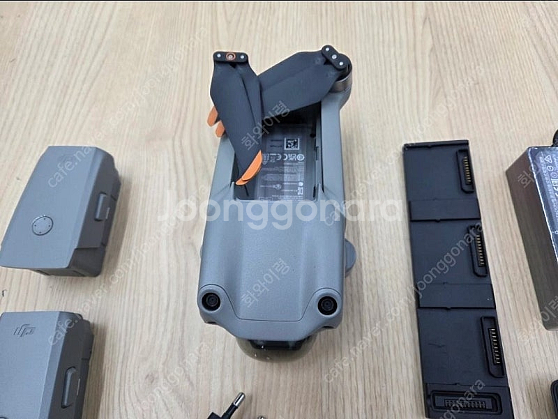 DJI 에어2S 플라이 모어 드론 (배터리3개) 팝니다...--0