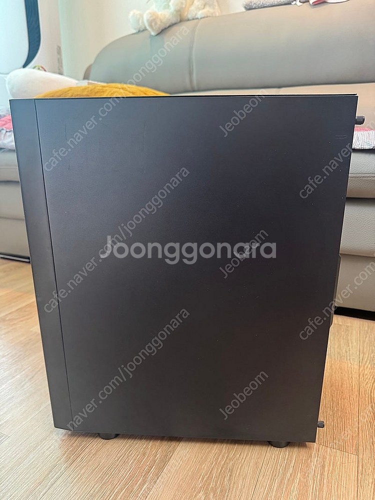 본체 판매합니다 (I5-10400f RTX2060) 부품 박스,파워선 다 같이 드립니다. (개인판매)--2