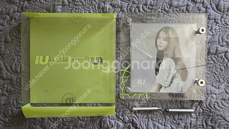 아이유 2012 콘서트 한정판 사진 액자--0