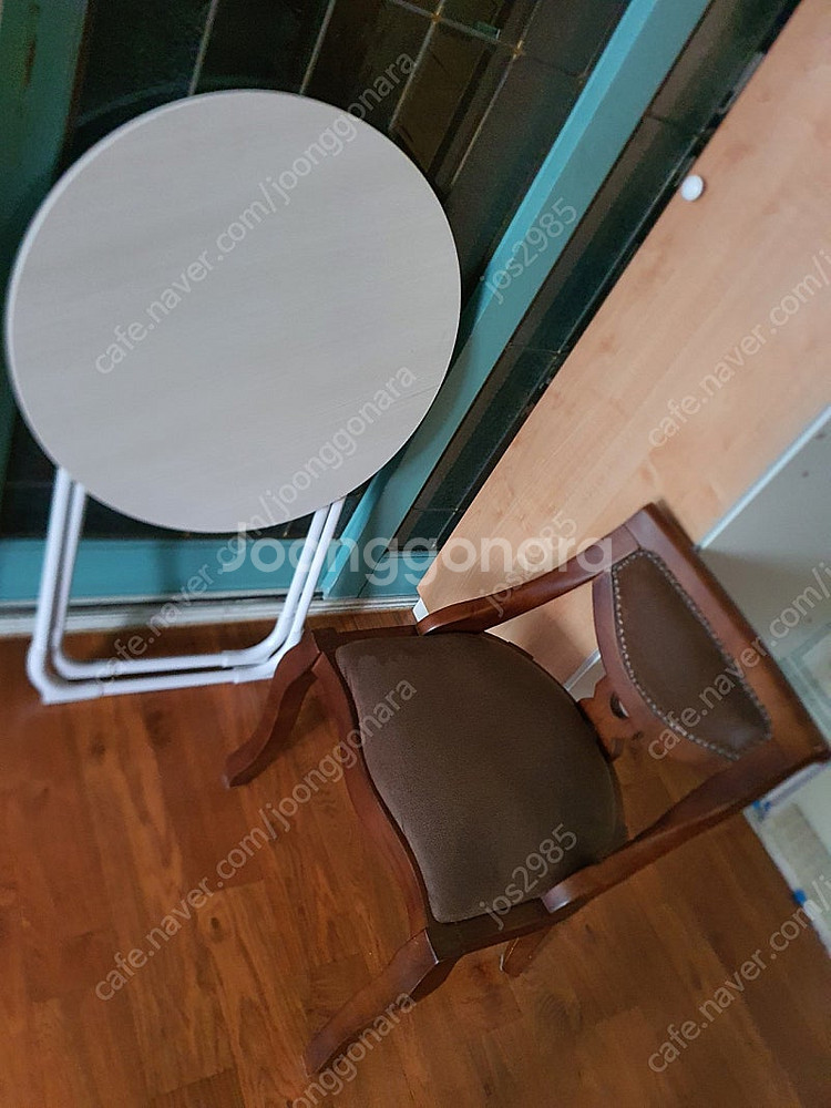 접이식둥근테이블+원목엔틱고급의자둘다튼튼사용하기편함저렴히...--9