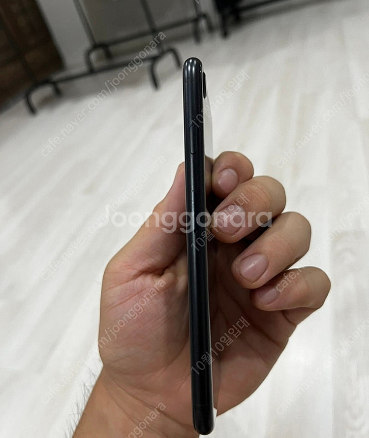 아이폰se2 128GB 블랙--5