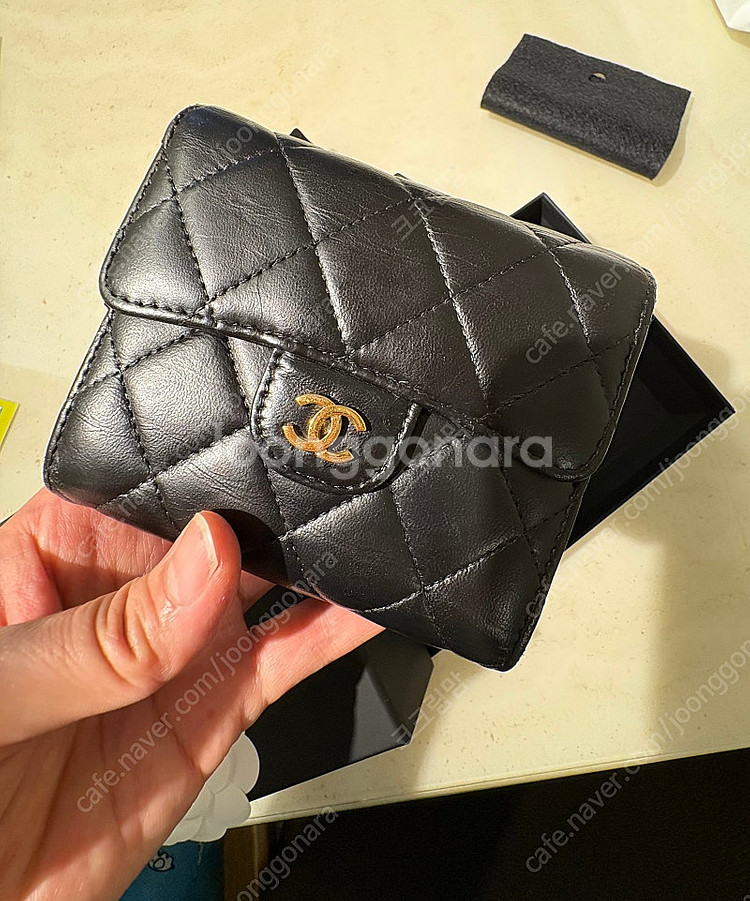 가격내림!샤넬 클래식 램스킨 반지갑 백화점정품--3