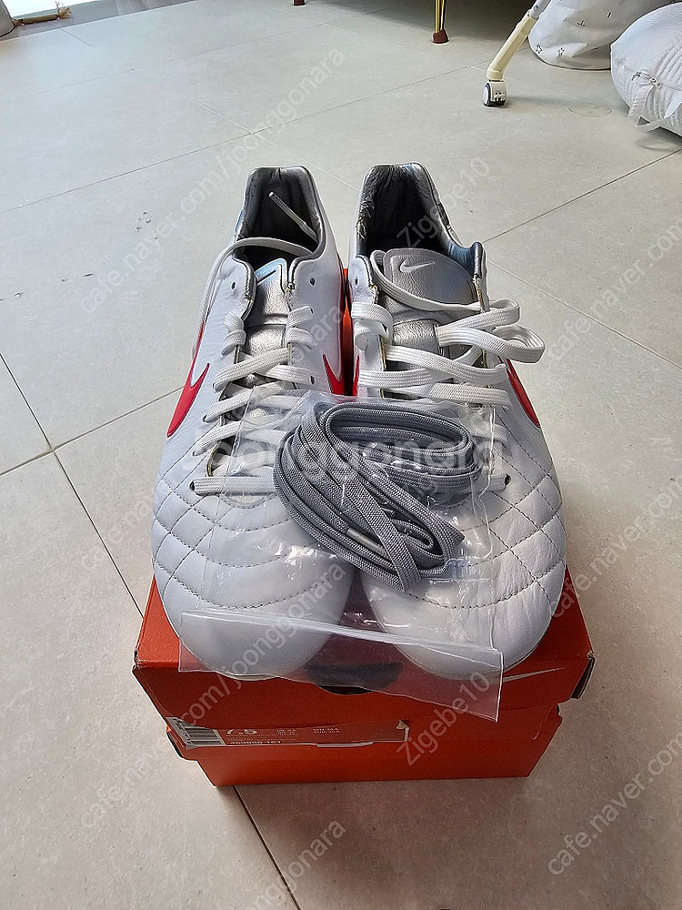 (새상품) 나이키 티엠포 레전드4 엘리트 sg 255mm--5